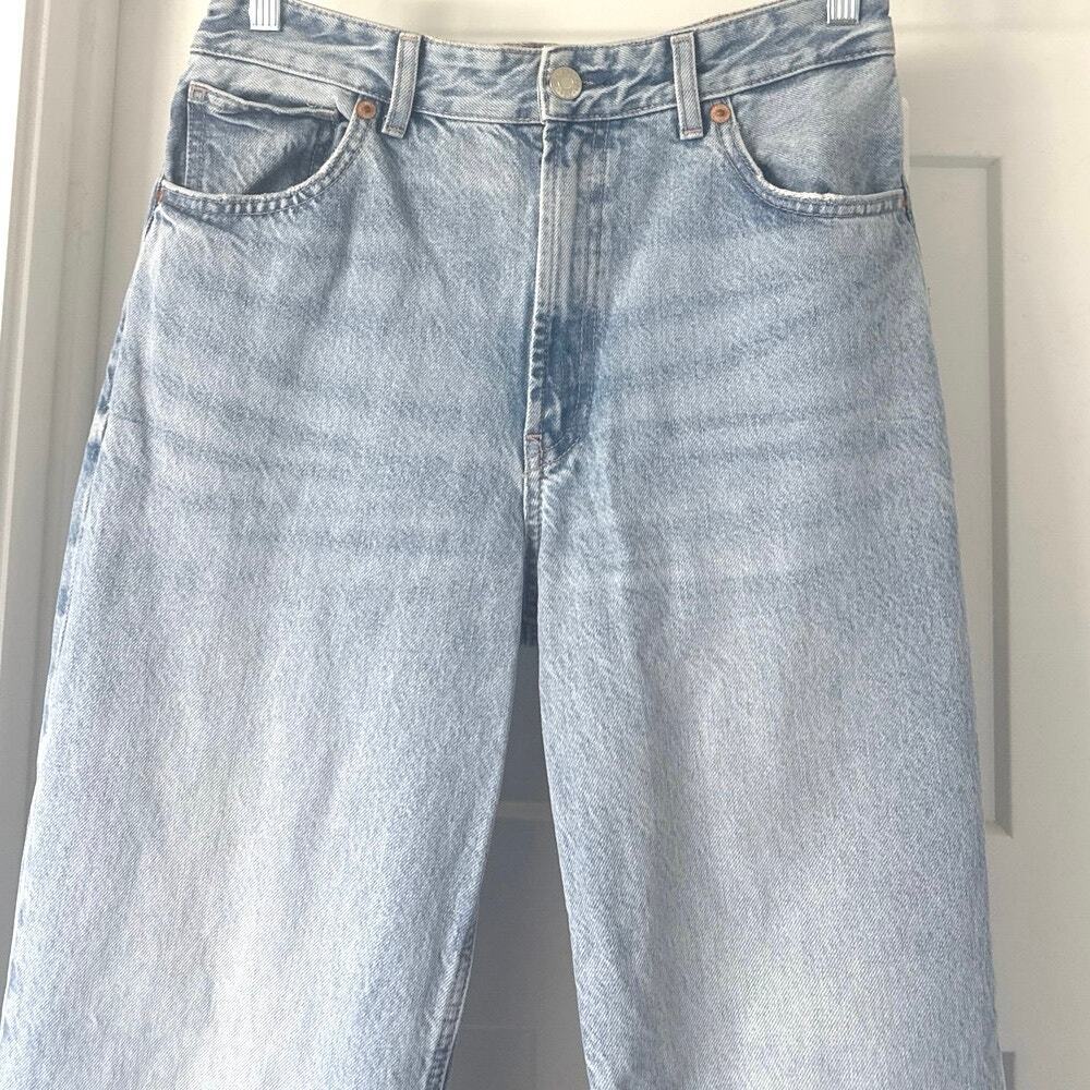 ZARA Women’s High Rise Wide Leg Blue Jeans Light Wash Raw Hem Size 8 *EUC - Picture 7 of 10